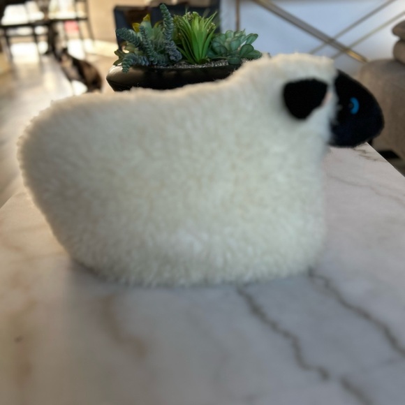 Vintage Plush Sheep-Shaped Hot Water Bottle Cover - Picture 2 of 7